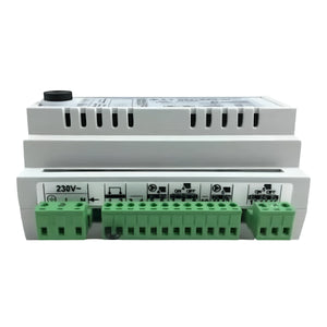 Weiße elektrische Steuerbox mit grünen Klemmen für Gema Control Erweiterungsmodul B