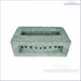 Betonblock mit Löchern und Metallrahmen für Garten und Heizkessel