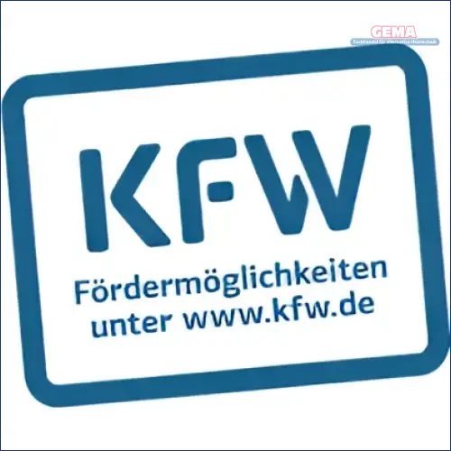 Blaue und weiße KfW-Logo auf dem Produkt Kombikessel mit offenen Türen für effizientes Heizen